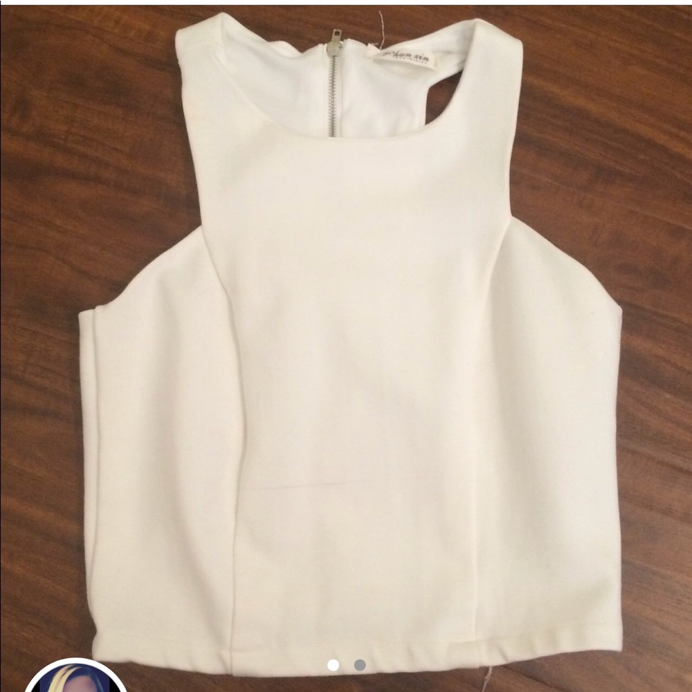 White Cropped Top With Zipper